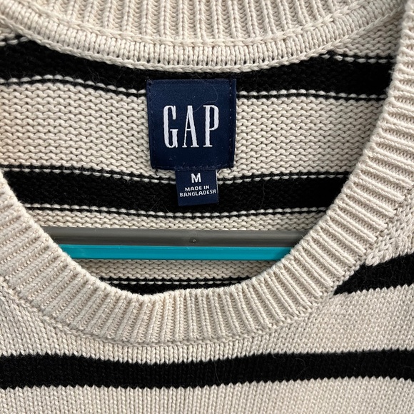 Gap women’s sweater, light tan and black stripe, size M - Picture 4 of 5
